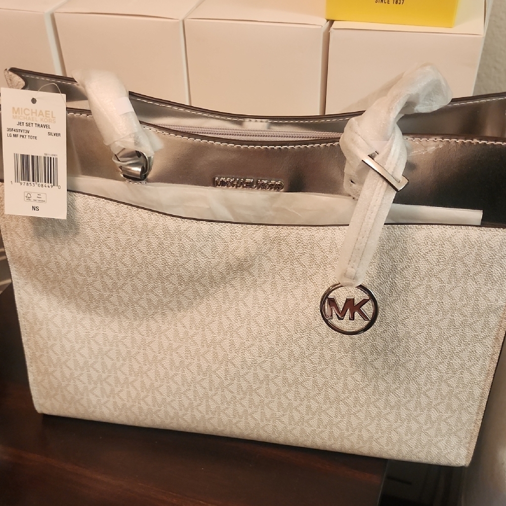 Michael Kors Silver and Cream Women's Bag